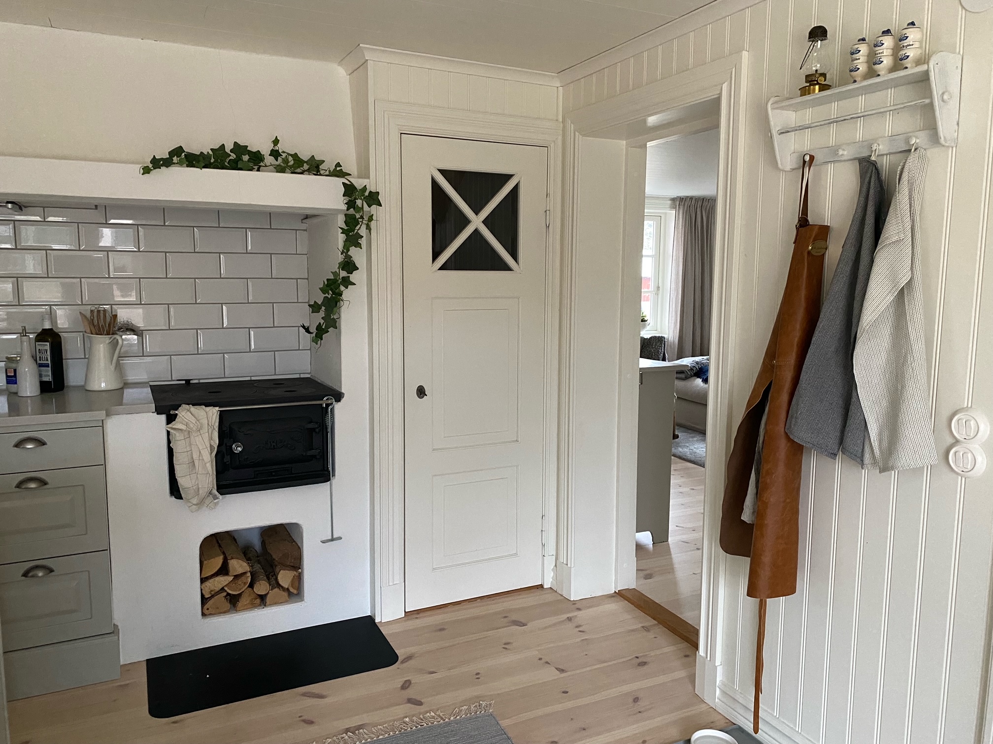 Skafferidörr ID1-G12-4.